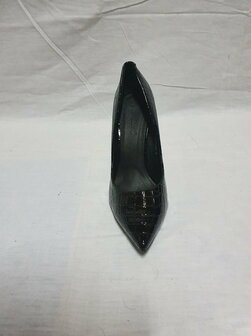 schwarze Abs&auml;tze