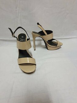 talons blanc cass&eacute;