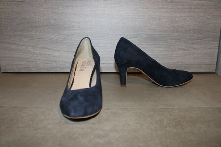 Blue heels brand Bull Boxer