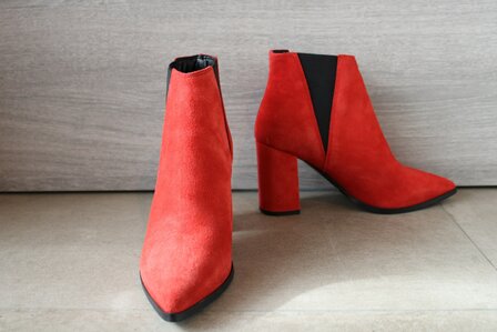 Rote Ankle Boots