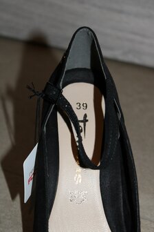 black heels brand Tamaris