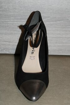 black heels brand Tamaris