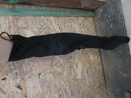 bottes longues noires avec coquelicots