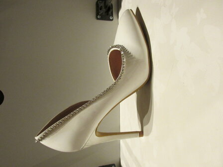 witte hakken met diamanten