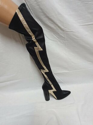 schwarz Stiefel