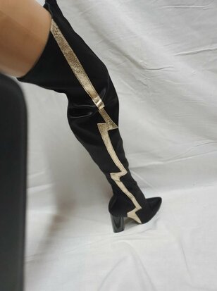 schwarz Stiefel