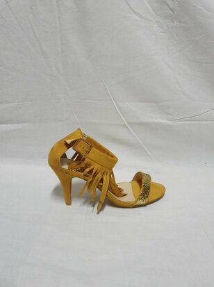 Sandalen mit Absatz