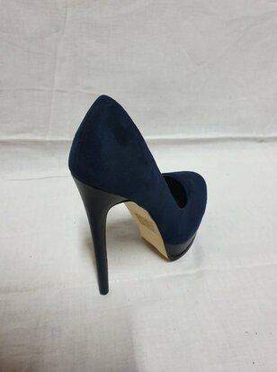 talons hauts bleu foncé