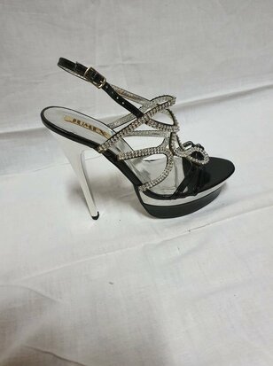 zilveren sandalen met hak