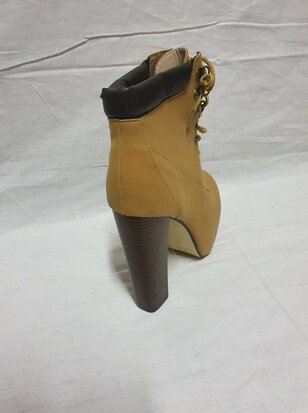 Brown ankle boots 