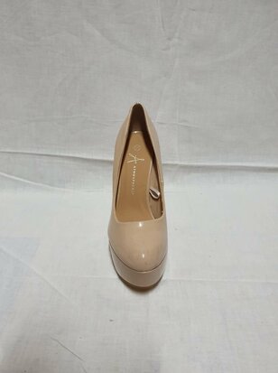 beige hoge hakken