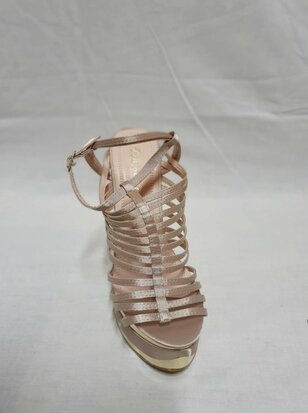 licht roze sandalen hakken