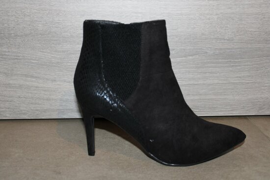 black ankle boots Sprox