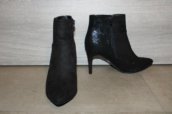 black ankle boots Sprox
