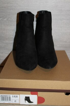 black ankle boots Sprox