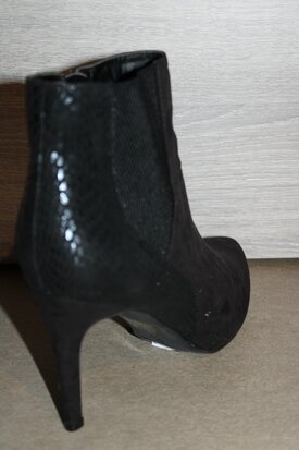 black ankle boots Sprox