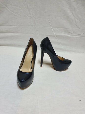 Black High heels