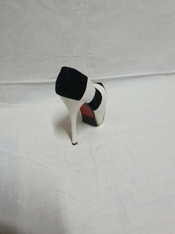 high heels schwarz und weiß