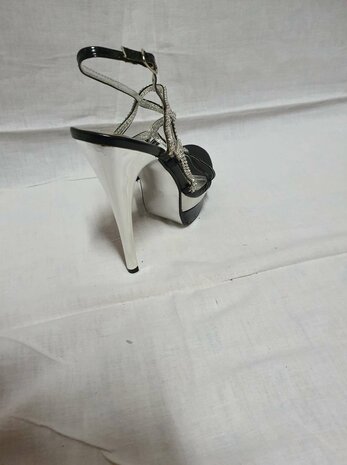 zilveren sandalen met hak