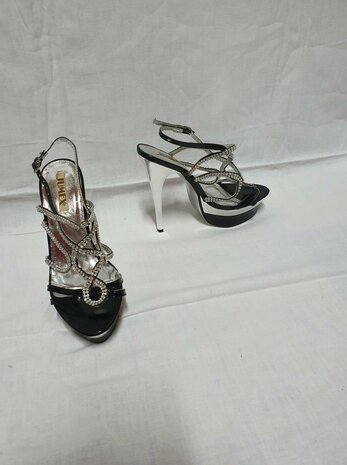 zilveren sandalen met hak