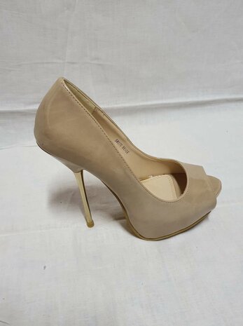 talons hauts de couleur crème
