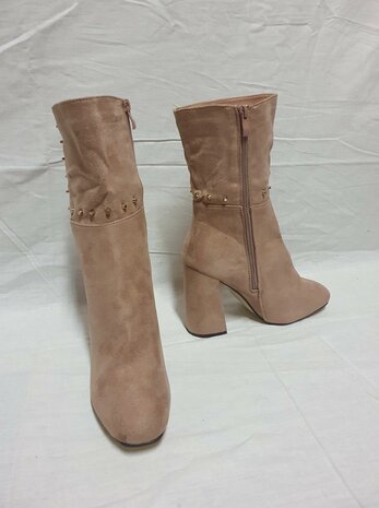 brown ankle boots 