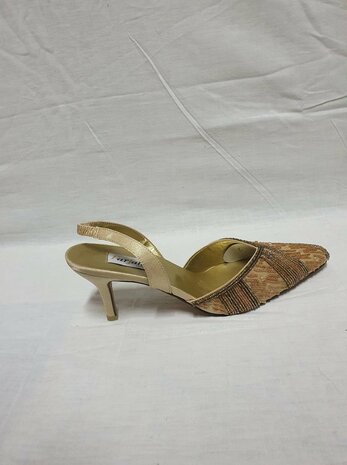 beige heels