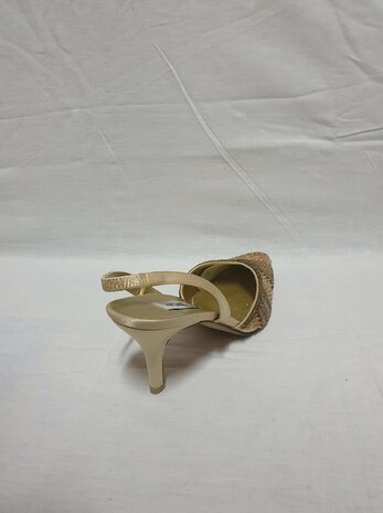 beige heels