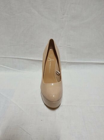 beige hoge hakken