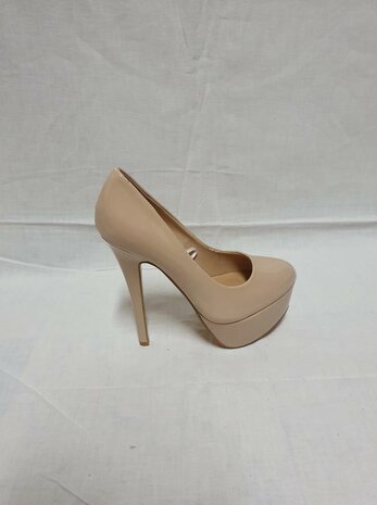 beige hoge hakken