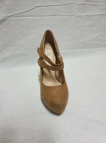 talons hauts marron