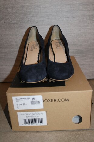 Blue heels brand Bull Boxer