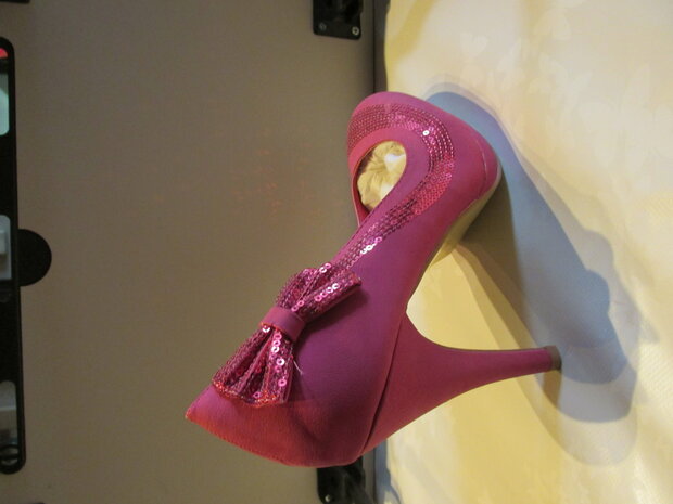 roze hakken met strik en glitter Barbie