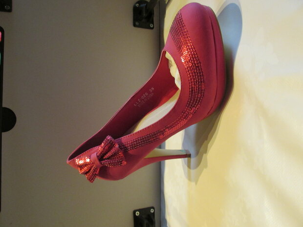 roze hakken met strik en glitter Barbie